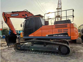 Escavadora de rastos DOOSAN DX300