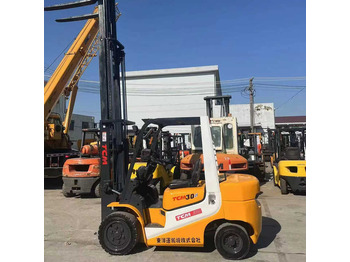 Locação financeira de  Very Good Condition and Cheap Price 3 Tonne TCM Forklift  Run Performance TCM30 Forklift  for Sale Very Good Condition and Cheap Price 3 Tonne TCM Forklift  Run Performance TCM30 Forklift  for Sale: foto 1