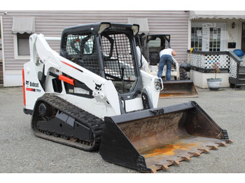 Mini pá carregadora BOBCAT T590