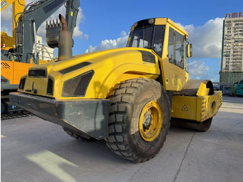 Compactador de asfalto BOMAG BW226: foto 3