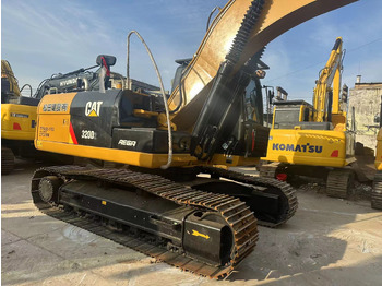 Escavadora de rastos CATERPILLAR 320D: foto 3