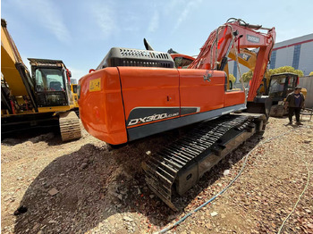 Escavadora de rastos DOOSAN DX300LC-9C: foto 3