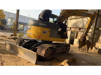 Escavadora de rastos KOMATSU PC138