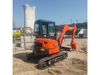 Mini escavadeira KUBOTA U27
