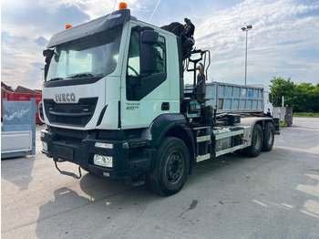 Camião polibenne IVECO Trakker