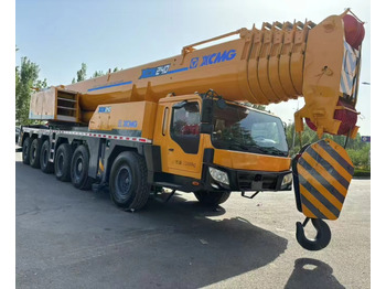 Grua móvel XCMG XCA240