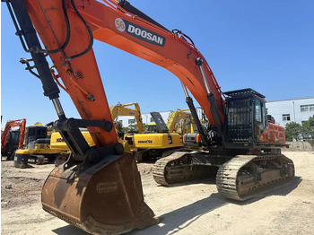 Escavadora de rastos DOOSAN DX530