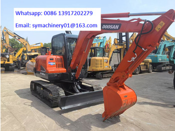 Mini escavadeira DOOSAN DX60