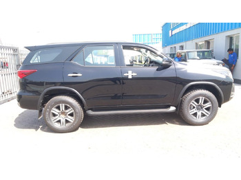 Automóvel TOYOTA
