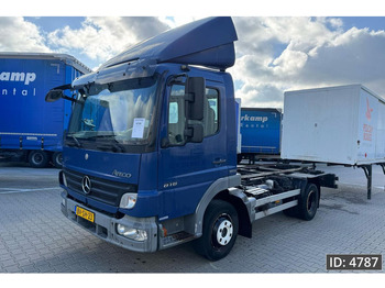 Camião transportador de contêineres/ Caixa móvel MERCEDES-BENZ Atego 816