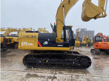 Escavadora de rastos CATERPILLAR 320D