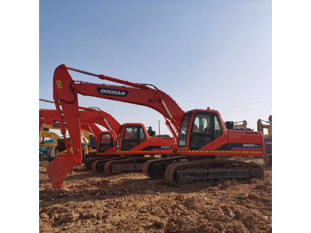 Escavadora de rastos DOOSAN DH220LC-7