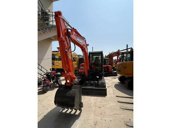 Mini escavadeira DOOSAN DX60