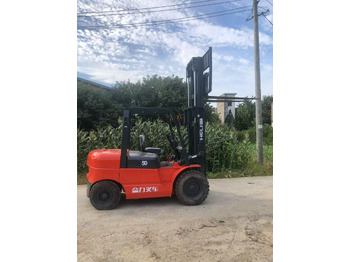 Empilhador a diesel HELI