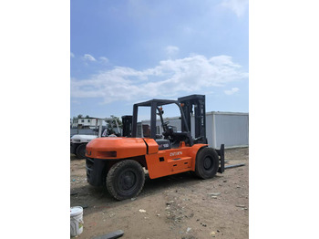 Empilhador a diesel HELI