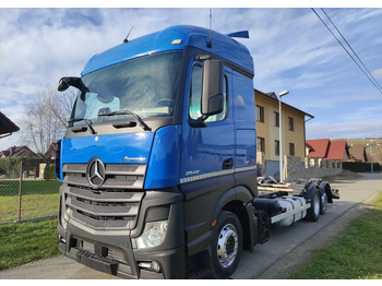 Camião chassi MERCEDES-BENZ Actros 2642