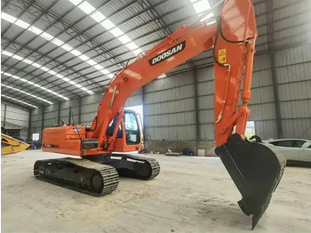 Escavadora de rastos DOOSAN DX225