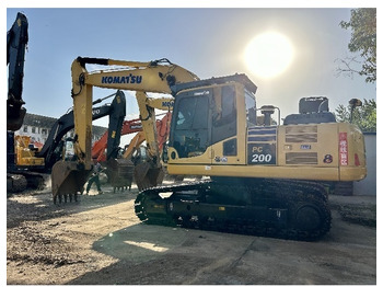Escavadora de rastos KOMATSU PC200-8