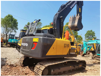 Escavadora de rastos VOLVO EC140
