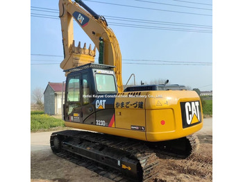 Escavadora de rastos CATERPILLAR 323