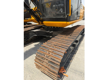 Escavadeira JCB