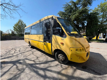 Autocarro escolar IVECO