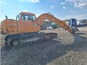 Escavadora de rastos HYUNDAI