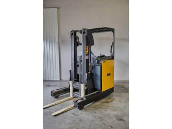 Empilhador elétrico YALE