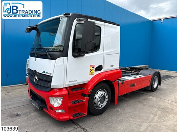 Tractor MERCEDES-BENZ Actros 1843