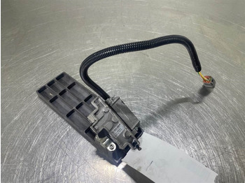 Cabine e interior para Máquina de construção Mecalac 12MTX-5270656-Gas pedal: foto 5