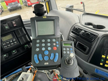 Varredora urbana Mercedes-Benz 1524 Winterdienst - Streuer - Kehrmaschine: foto 4