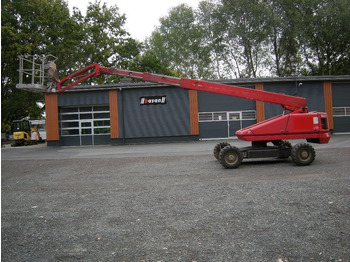 Caminhão com plataforma aérea SNORKEL