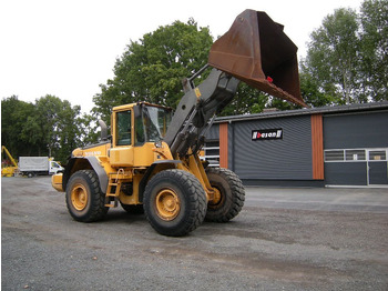 Pá carregadora de rodas VOLVO L120E