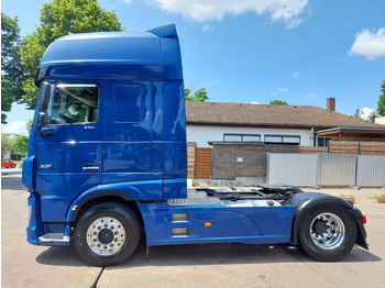 Tractor DAF XF 106 530