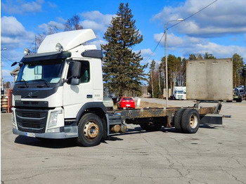 Camião chassi VOLVO FM11