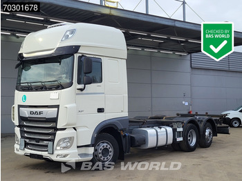 Camião transportador de contêineres/ Caixa móvel DAF XF 480