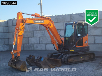 Mini escavadeira DOOSAN DX63-3
