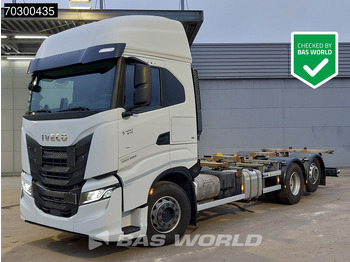 Camião transportador de contêineres/ Caixa móvel IVECO S-WAY