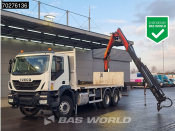 Camião de caixa aberta/ Plataforma IVECO Trakker