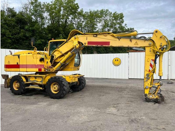 Escavadeira de rodas LIEBHERR A 900
