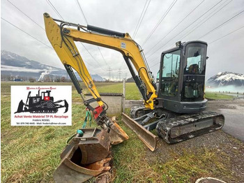 Mini escavadeira NEW HOLLAND