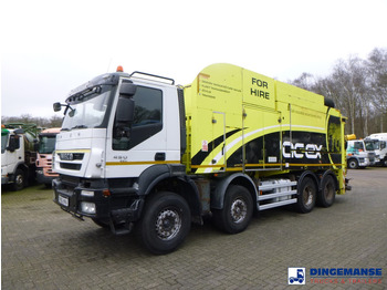 Caminhão limpa fossa IVECO Trakker