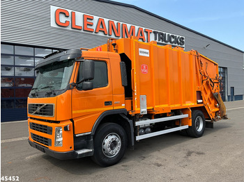 Caminhão de lixo VOLVO FM