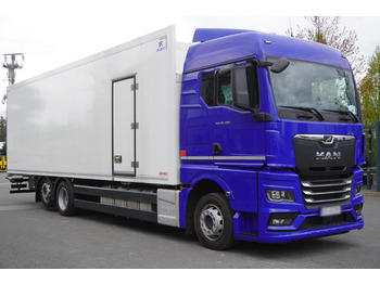 Camião furgão MAN TGX 26.400