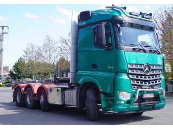 Camião de transporte de madeira MERCEDES-BENZ Arocs