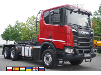 Trator florestal SCANIA
