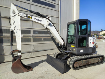 Mini escavadeira BOBCAT E50