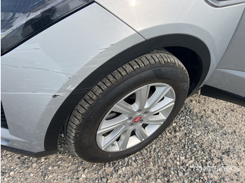 Automóvel 2019 Jaguar E-Pace D150 Automobile: foto 5 Automóvel 2019 Jaguar E-Pace D150 Automobile: foto 5