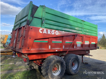 Reboque basculante agrícola
