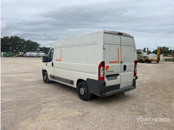 Veículo comercial 2011 Peugeot Boxer Vehicule Utilitaire (Inoperable) Cargo Van: foto 2